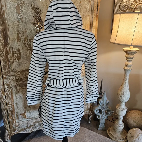 Tommy Hilfiger Navy Blue and White Striped Trench Coat - Picture 10 of 16